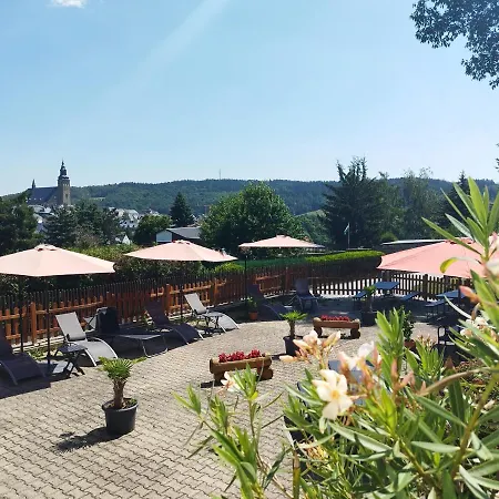 Steiger - Pfotenurlaub Hotel 3*